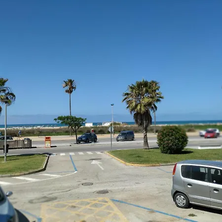 Primera Linea De Playa Con Gran Patio, Consultar Disponibilidad De Aparcamiento