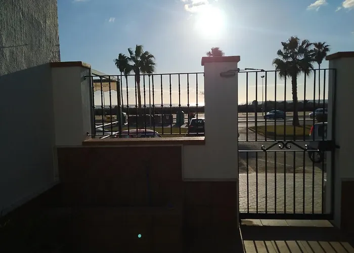 Primera Linea De Playa Con Gran Patio, Consultar Disponibilidad De Aparcamiento شقة كونيل ذي لا فرونتيرا